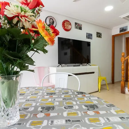 Rentafive - Playa - Sol - Terraza Apartamento *